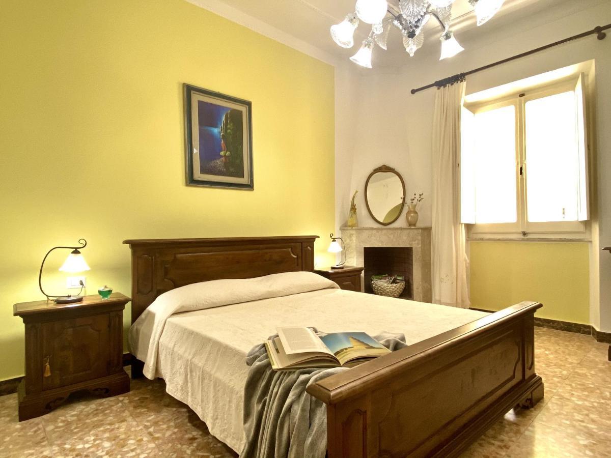 Villa Rocco Rooms Santa Teresa Gallura Exteriör bild