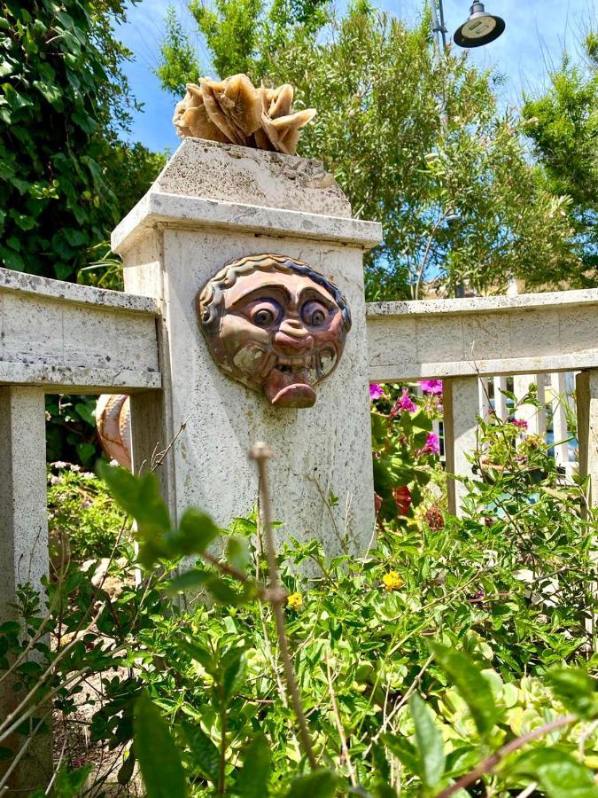Villa Rocco Rooms Santa Teresa Gallura Exteriör bild