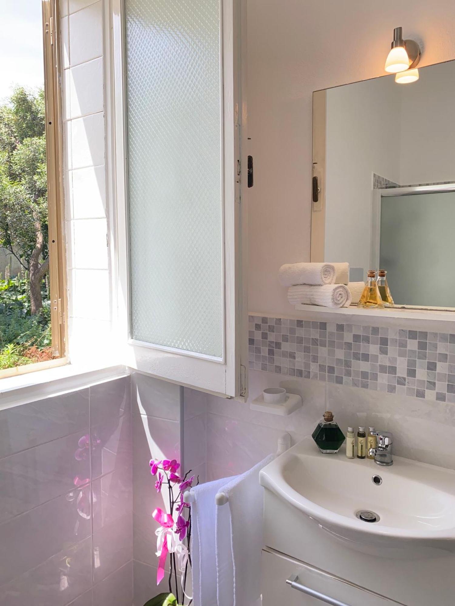 Villa Rocco Rooms Santa Teresa Gallura Rum bild